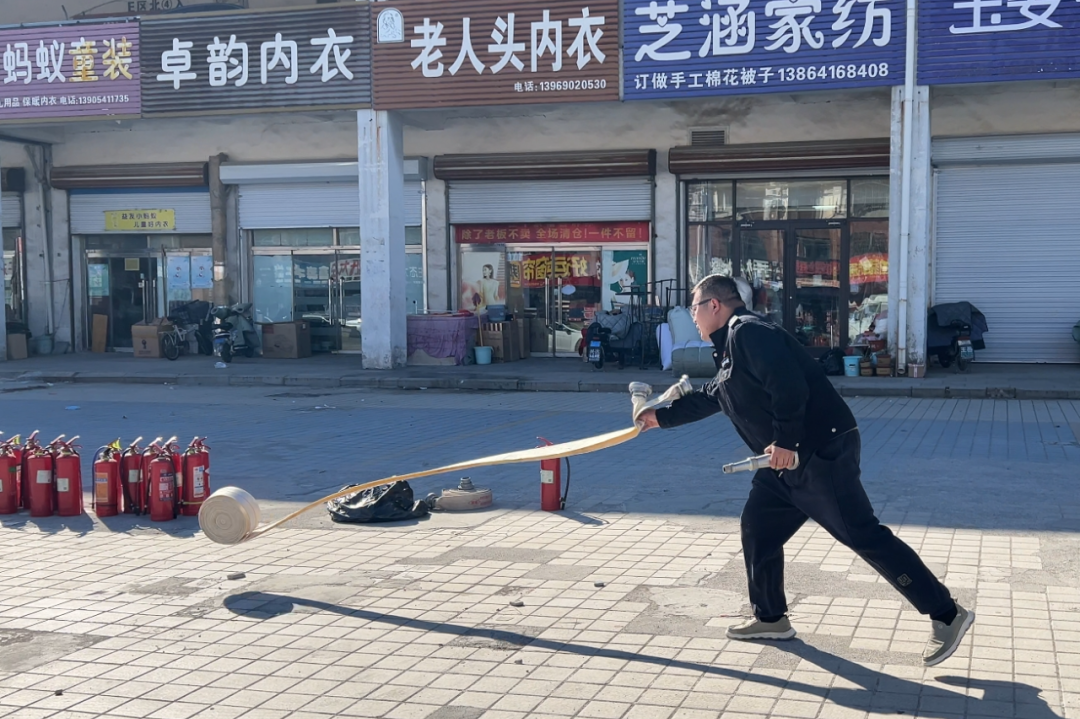 集團濟南市場開展消防水帶及滅火器實操演練
